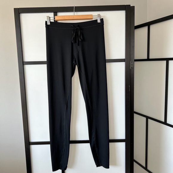 [M] Alo Yoga Women’s Black Running High Waist Trinity Legging Front Tie Waist - Picture 2 of 8